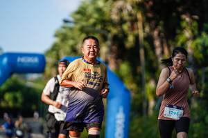 BIB: 1295
                            <button type="button" onclick="openModal(22572937)" class="btn btn-primary btn-sm float-right btn-popup" data-toggle="modal" data-target=".modal-high-quality">
                        <i class="fas fa-shopping-cart"></i> Add to Cart
                    </button>
                                            <button type="button" onclick="isThisMe(22572937, true)" class="btn btn-success btn-sm float-right btn-popup btn-isme hidden" data-toggle="tooltip" data-placement="bottom" title="นี่คือรูปของคุณใช่ไหม คลิกที่นี่เพื่อเอาเข้าอัลบั้ม">
                        <i class="fas fa-plus"></i> Add to album
                    </button>
                    <button type="button" onclick="isThisMe(22572937, false)" class="btn btn-warning btn-sm float-right btn-popup btn-isnotme hidden">
                        <i class="fas fa-ban"></i> Remove from album
                    </button>